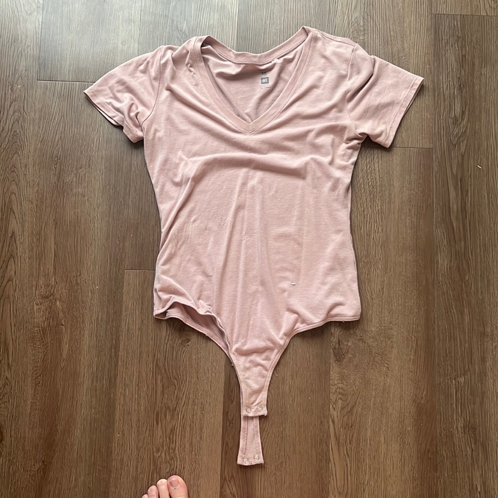 Pinkish/tan onesie v neck